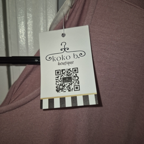 NWT - Zenana Outfitters Rose Short Sleeve Romper Size XL - Picture 4 of 9